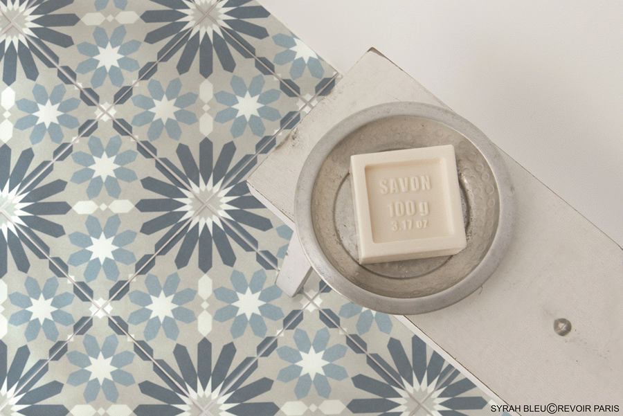Revoir Paris – La Madeleine Decoro Syrah Bleu 20×20 Non Rettificato Matt Sp. 8 mm – VVS2020_040