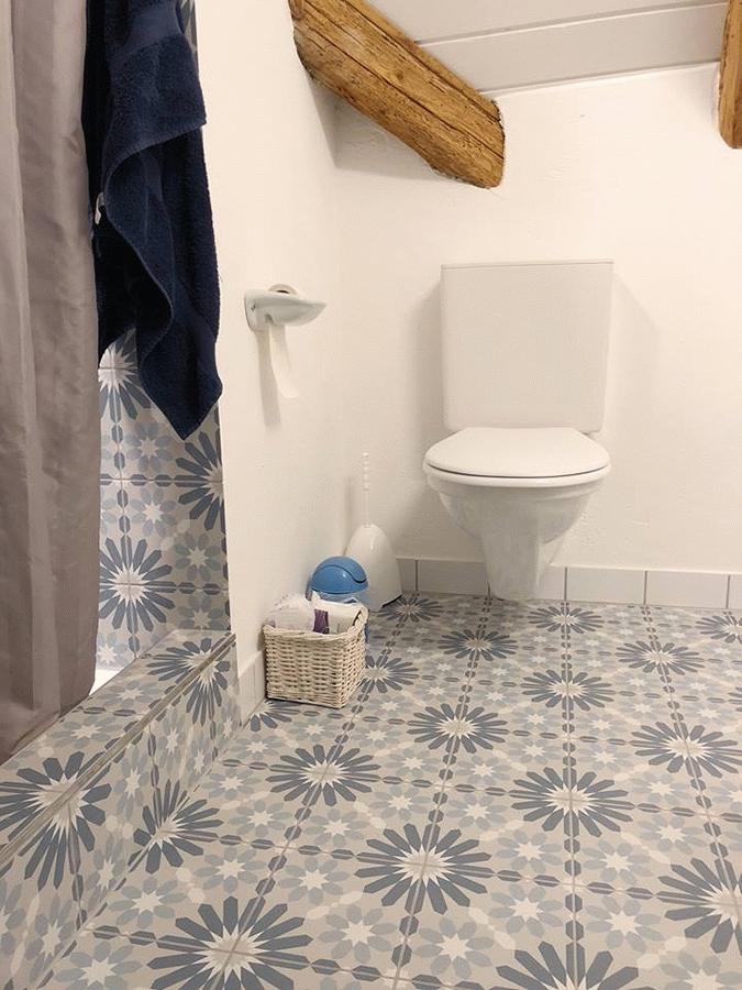 Revoir Paris – La Madeleine Decoro Syrah Bleu 20×20 Non Rettificato Matt Sp. 8 mm – VVS2020_040